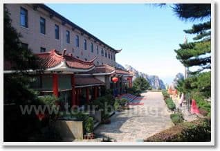 Day 01 - Beijing Huangshan (High Speed Train) + Cable Car up to Mt. Huangshan 7