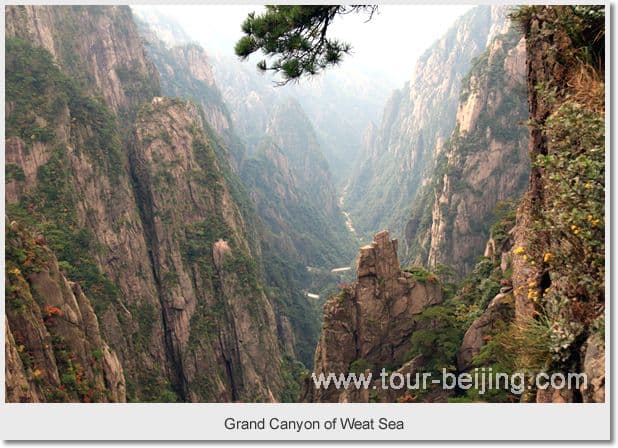 Day 02 - Cable car up to Mount Huangshan 6