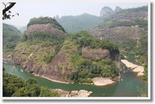 Day 03 - Xiamen - Wuyi Mountain by air ( L )