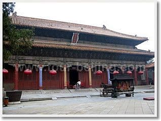 Day 01 - Beijing - Tai'an by high speed train ( L )