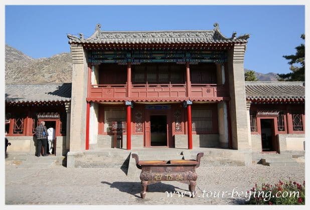 Meidaizhao Temple (Tips, Photos & Map)