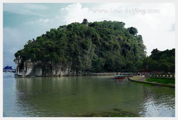 How to Visit Elephant Trunk Hill (Tips, Photos & Map)