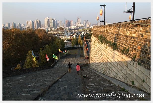How to Visit Zhonghua Gate Nanjing (Tips, Photos & Maps)