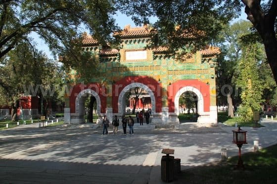How to Visit Confucian Temple and Imperial College Museum (Tips, Photos & Map)