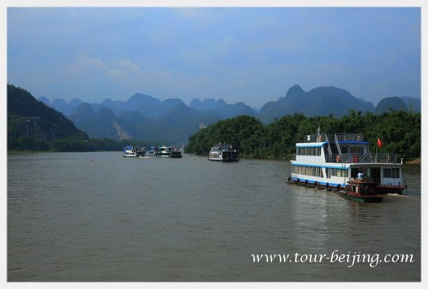 Li River Cruise from Guilin to Yangshuo (Tips, Photos & Map)