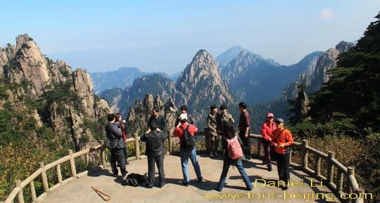 Day 01 - Arrival at Huangshan (Tunxi) ( D )