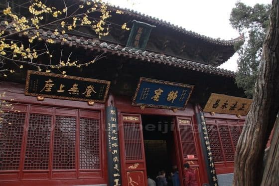 How to visit White Horse Temple (Tips, Photos & Map)