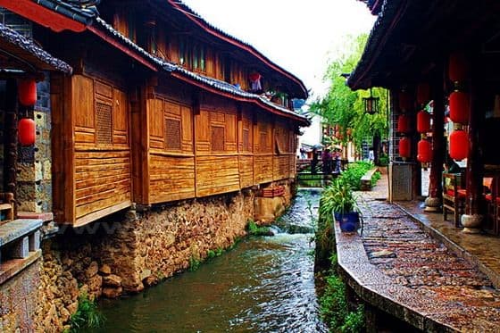When is the best time to visit Lijiang?
