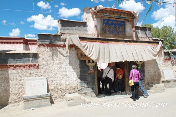 Gyantse County and Road Trip to Shigatse