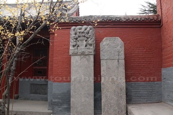How to visit White Horse Temple (Tips, Photos & Map)