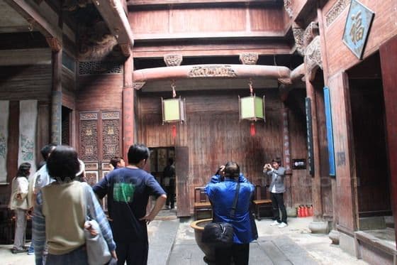 Hongcun Village (Tips, Photos & Map)