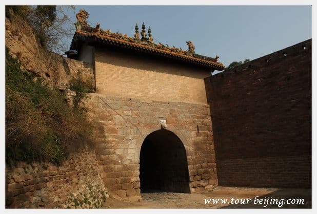 How to Visit Zhangbi Ancient Castle (Tips, Photos & Map)