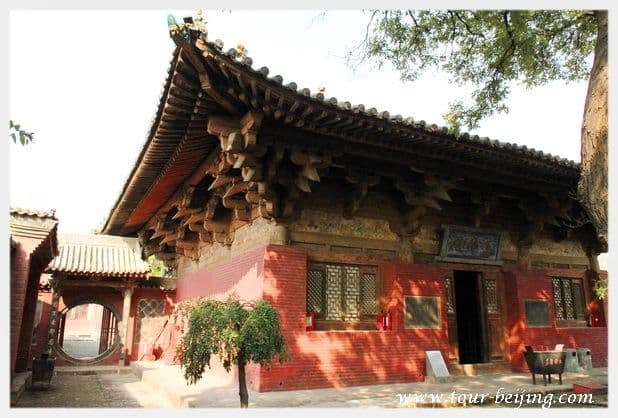 How to Visit Zhenguo Temple in Pingyao (Tips, Photos & Map)