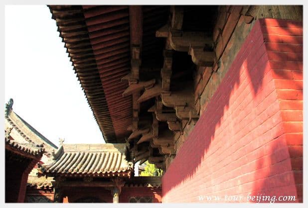 How to Visit Zhenguo Temple in Pingyao (Tips, Photos & Map)