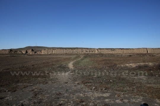 North of the Ming-era gate is the north wall of the castle.