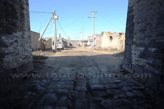 We walk through the archway of the south gate
