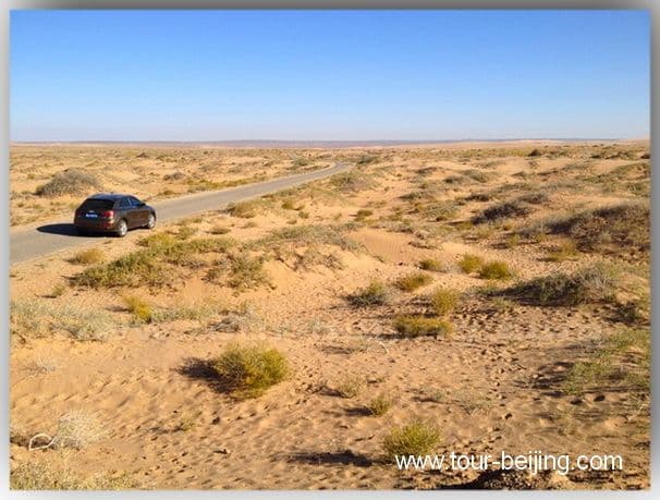 Badain Jaran Desert (Tips, Photos & Map)