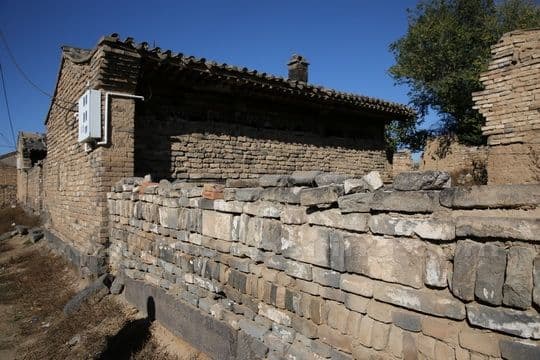 Stone walls and houses