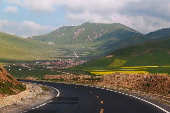 10 Most Scenic Roads in China (Tips & Photos)