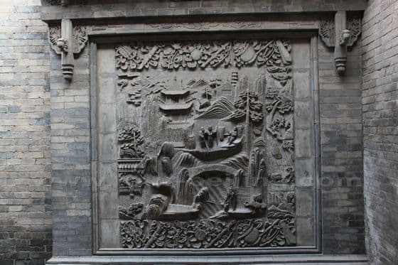 A screen wall stone carvings