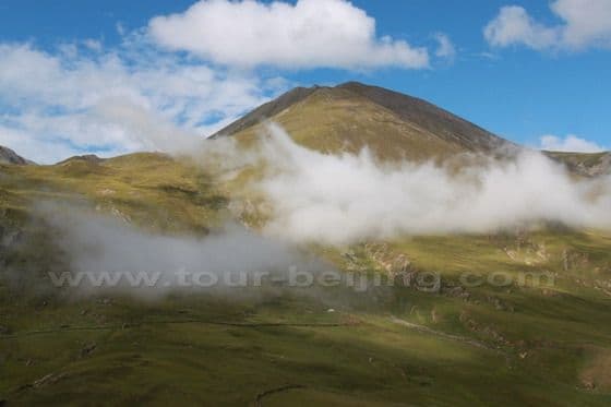 Tips for Visiting Drak Yerpa (Tips, Photos & Map)