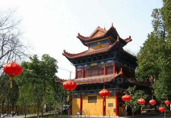 Baotong Zenist Temple