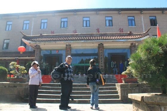 My First Day on Mount Huangshan (1)