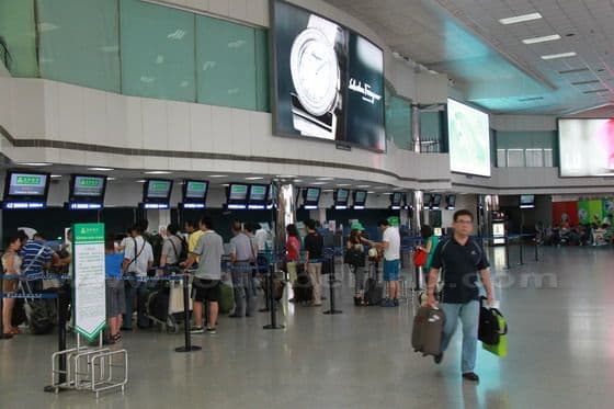Shanghai Hongqiao Airport (Tips, Photos & Map)