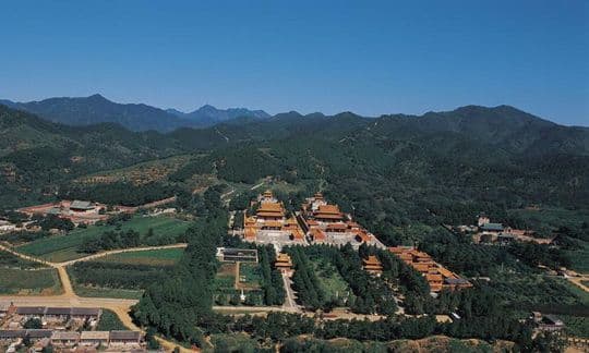 How to Visit Eastern Qing Tombs from Beijing