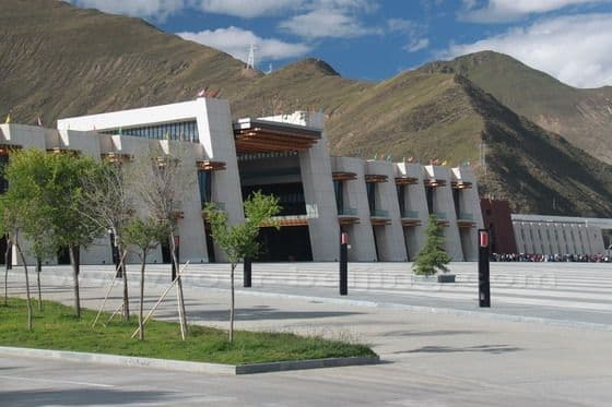 Lhasa Railway Station Transportation (Tips, Photos & Map)