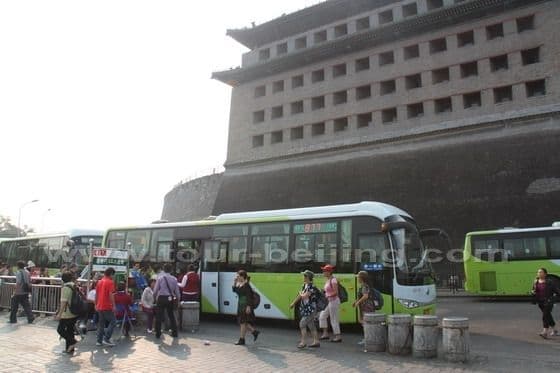 How to Get to Badaling Great Wall by Bus (Tips, Photos & Map)
