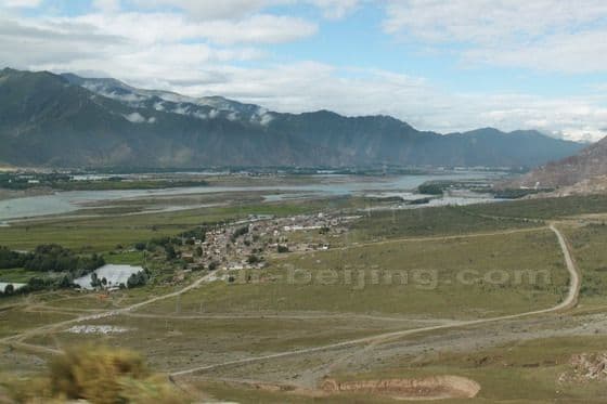 Tips for Visiting Drak Yerpa (Tips, Photos & Map)