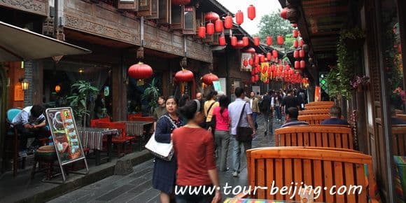 Top 10 Attractions in Chengdu (Tips, Photos & Map)