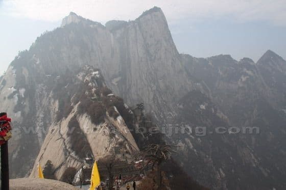 How to Visit Mt.Huashan (Tips, Photos & Map)