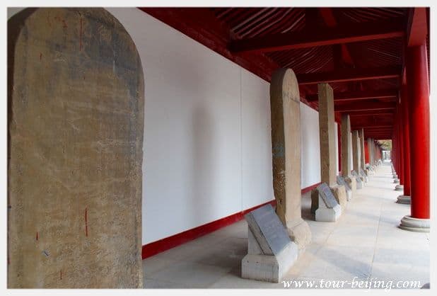 How to Visit Huangdi Mausoleum (Tips, Photos & Map)