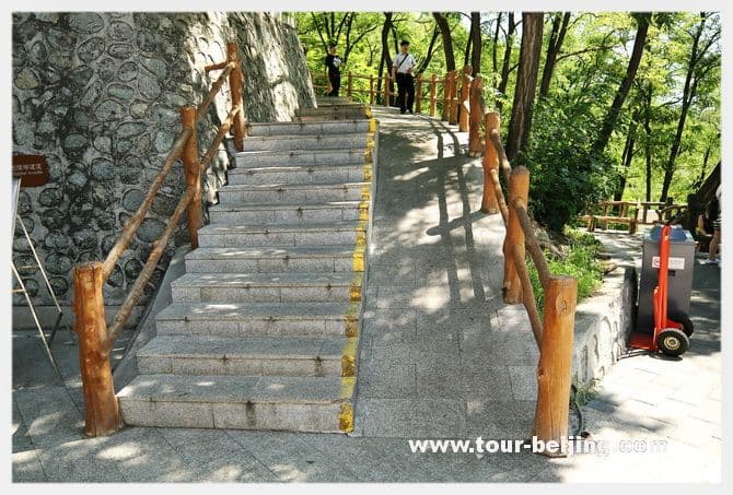 How to Visit Great Wall of China Wheelchair Accessible