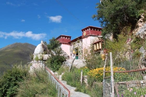 Tips for Visiting Drak Yerpa (Tips, Photos & Map)