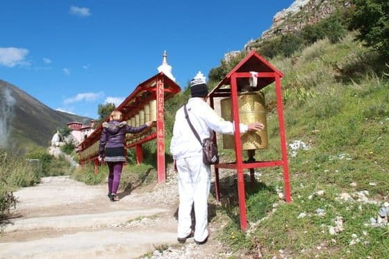 Tips for Visiting Drak Yerpa (Tips, Photos & Map)