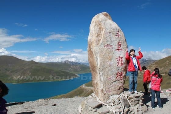 Lhasa Yamdrok Lake Road Trip (Tips, Photos & Maps)