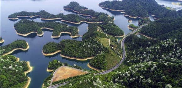 Top 10 Most Beautiful Lakes in China