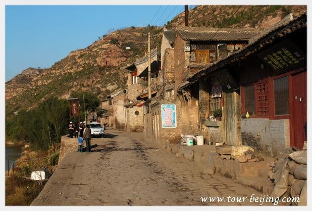 How to Visit Qikou Ancient Town (Tips, Photos & Map)
