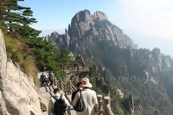 My First Day on Mount Huangshan (1)