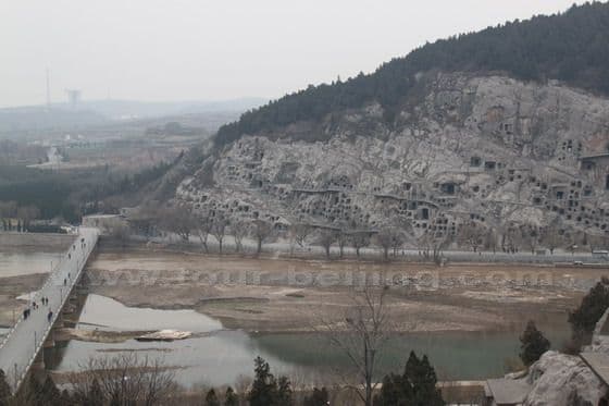 How to Visit Longmen Grottoes (Travel Tips, Photos and Maps)