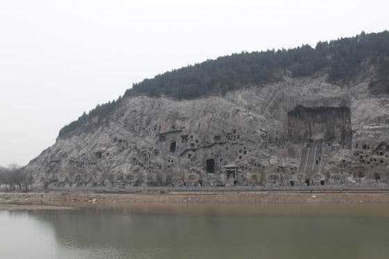 How to Visit Longmen Grottoes (Travel Tips, Photos and Maps)