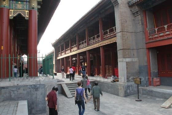 How to Visit Lama Temple (Tips, Photos & Map)