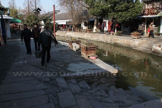 The old stone paved streets and simple stone steps used for wharfs