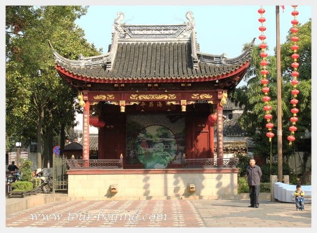 How to Visit Tongli Town (Tips, Photos & Map)
