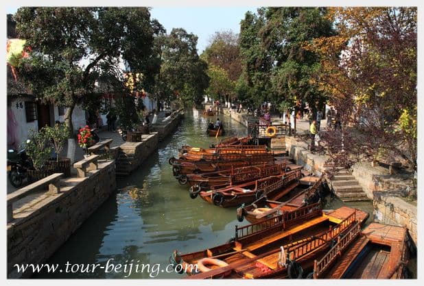 How to Visit Tongli Town (Tips, Photos & Map)