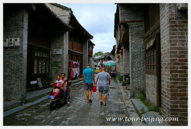 How to Visit Xingping (Tips, Photos & Map)