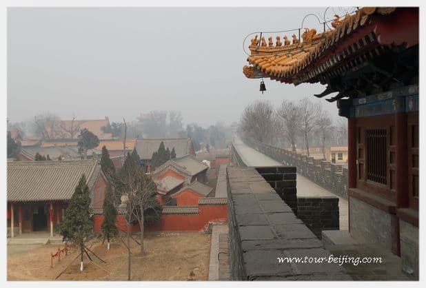 How to visit Xiyue Temple (Tips, Photos & Map)